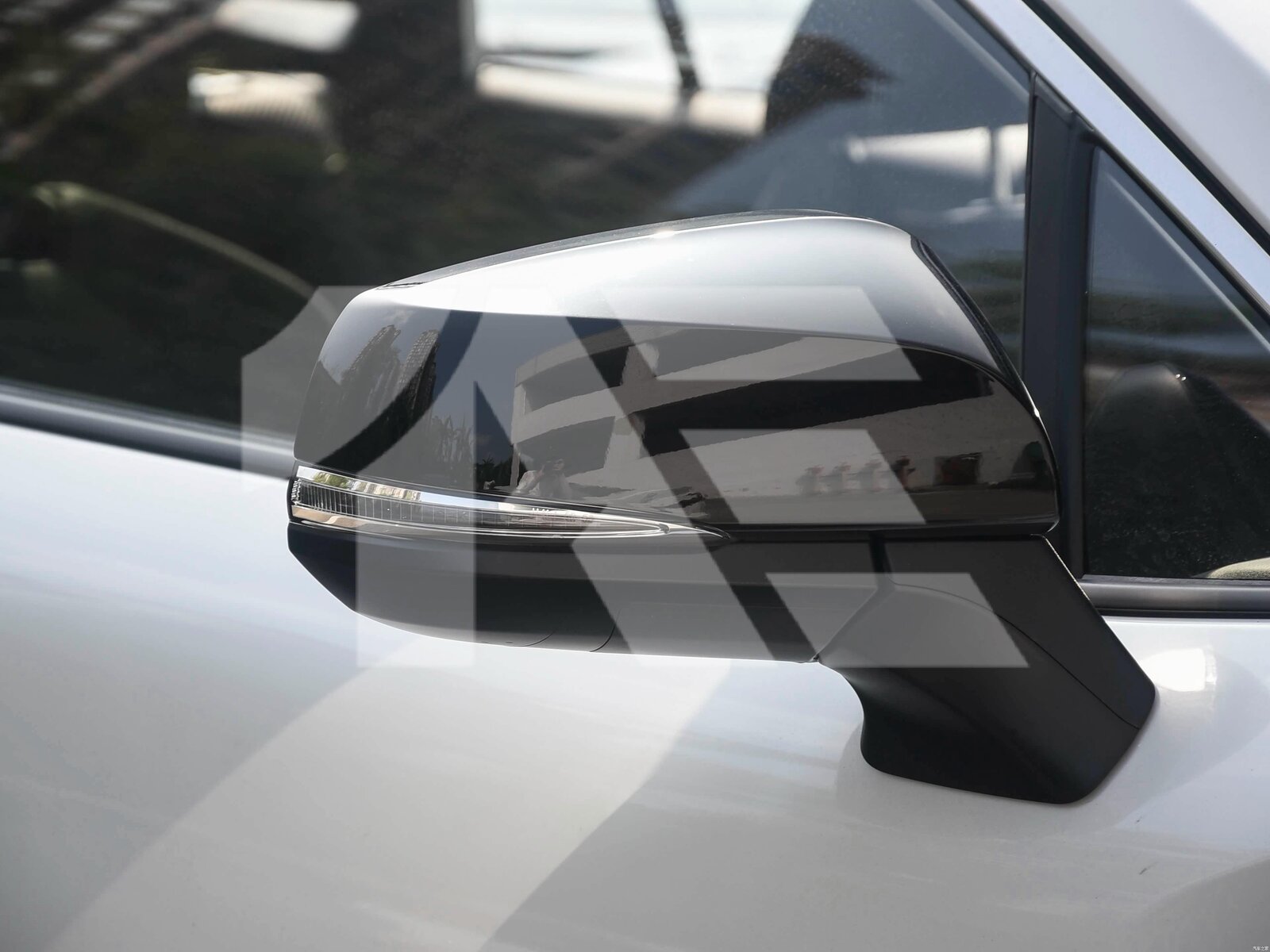 Toyota Frontlander photo 13