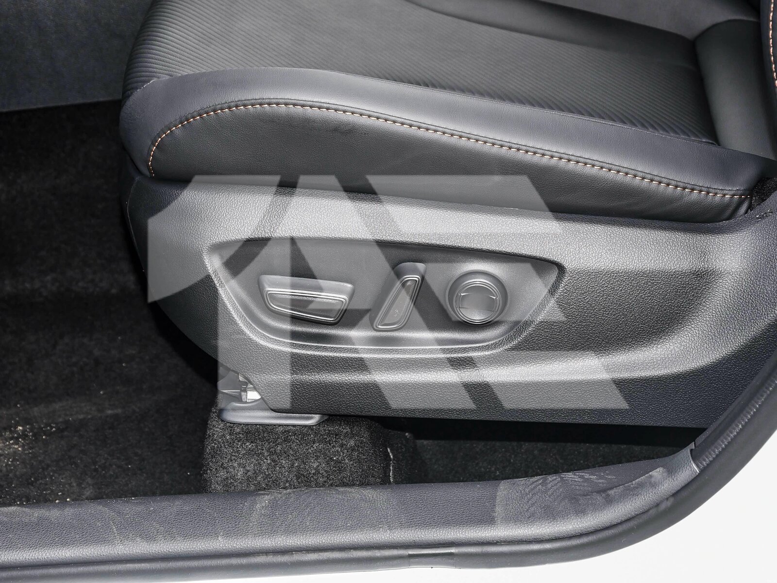 Toyota Frontlander photo 19