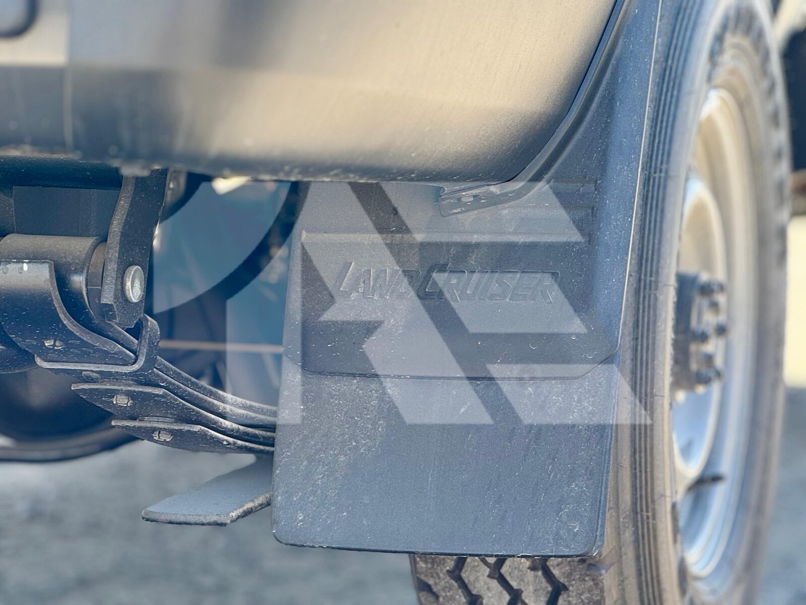 Toyota Land Cruiser LC76 photo 10