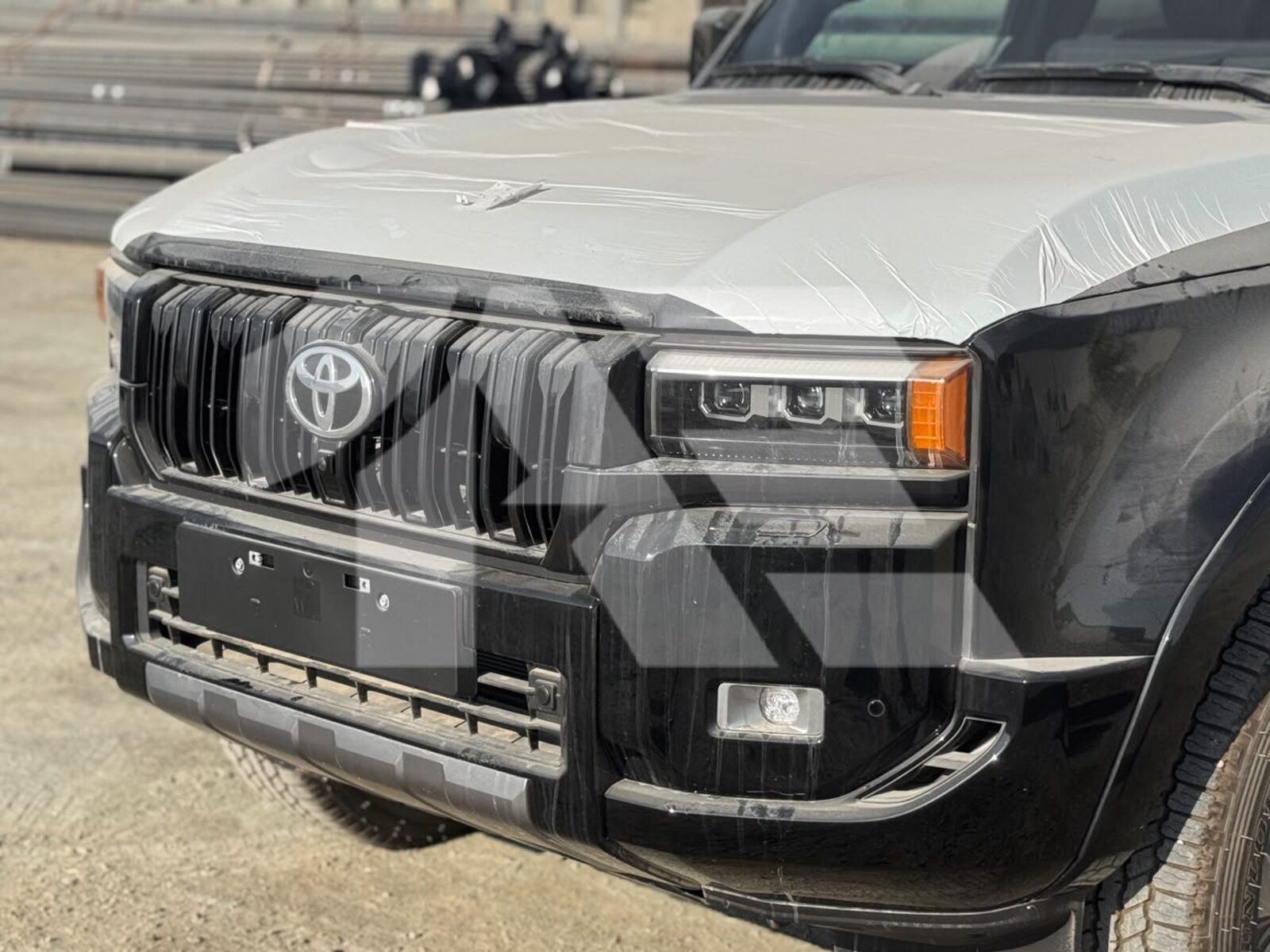 Toyota Land Cruiser Prado Premium photo 5