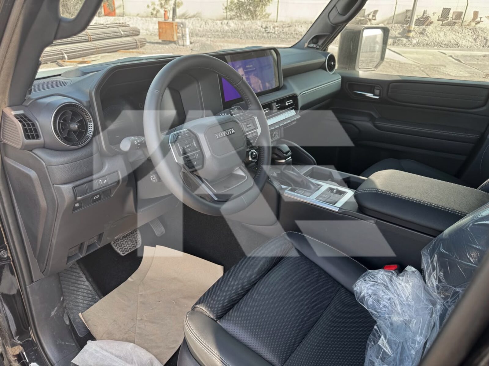 Toyota Land Cruiser Prado Premium photo 11