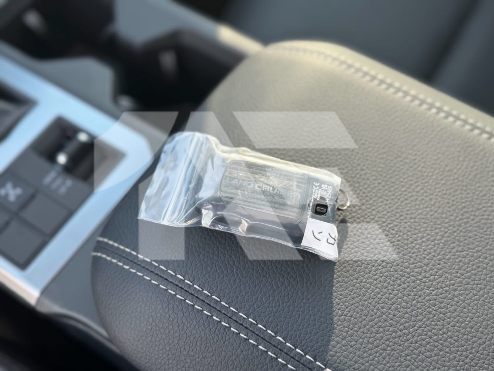 Toyota Land Cruiser Prado Premium photo 15