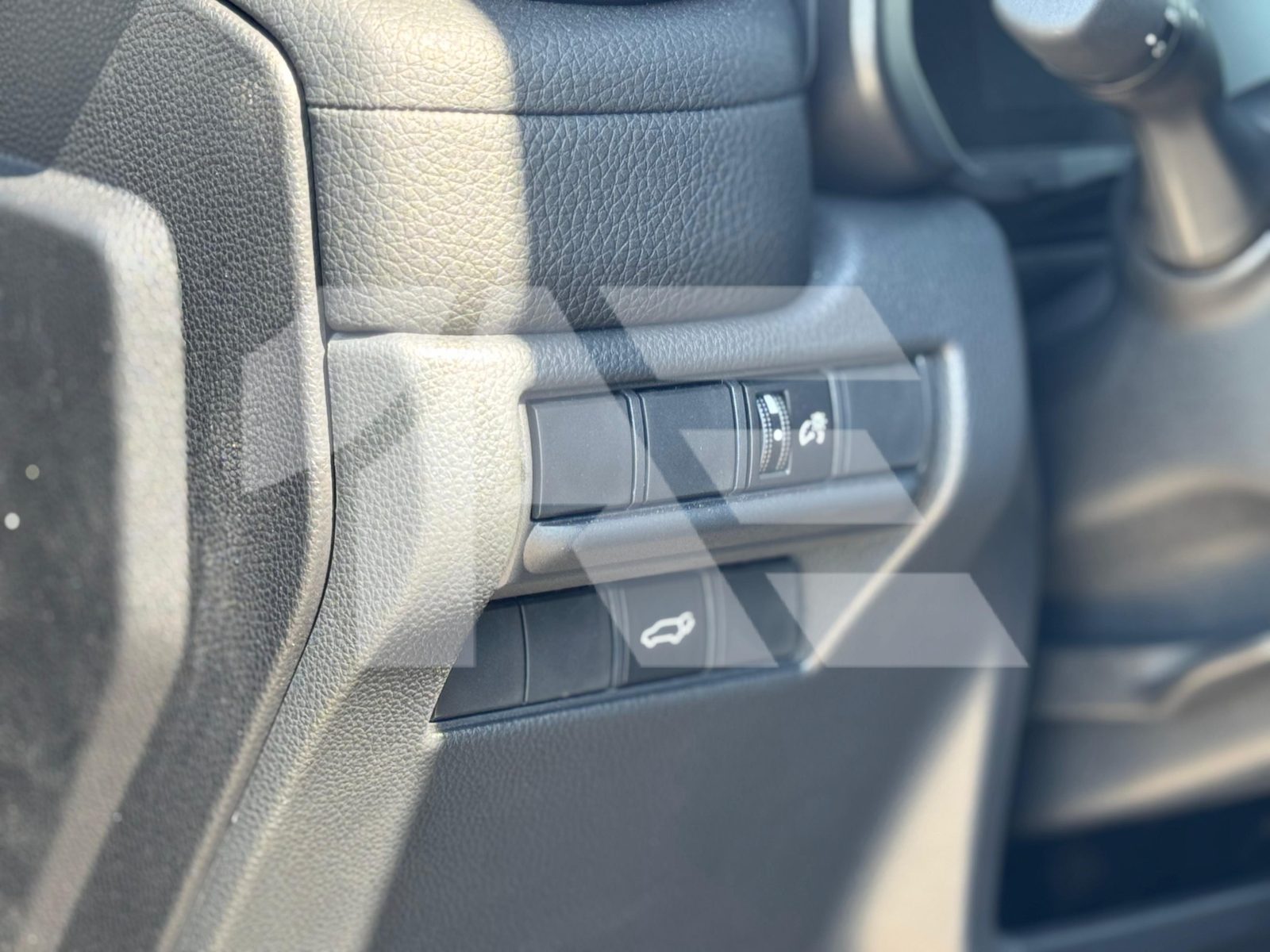 Toyota Land Cruiser Prado TXL photo 18