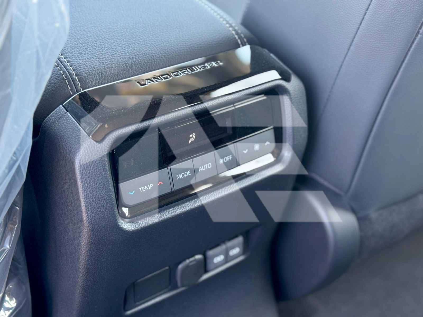 Toyota Land Cruiser Prado TXL photo 32