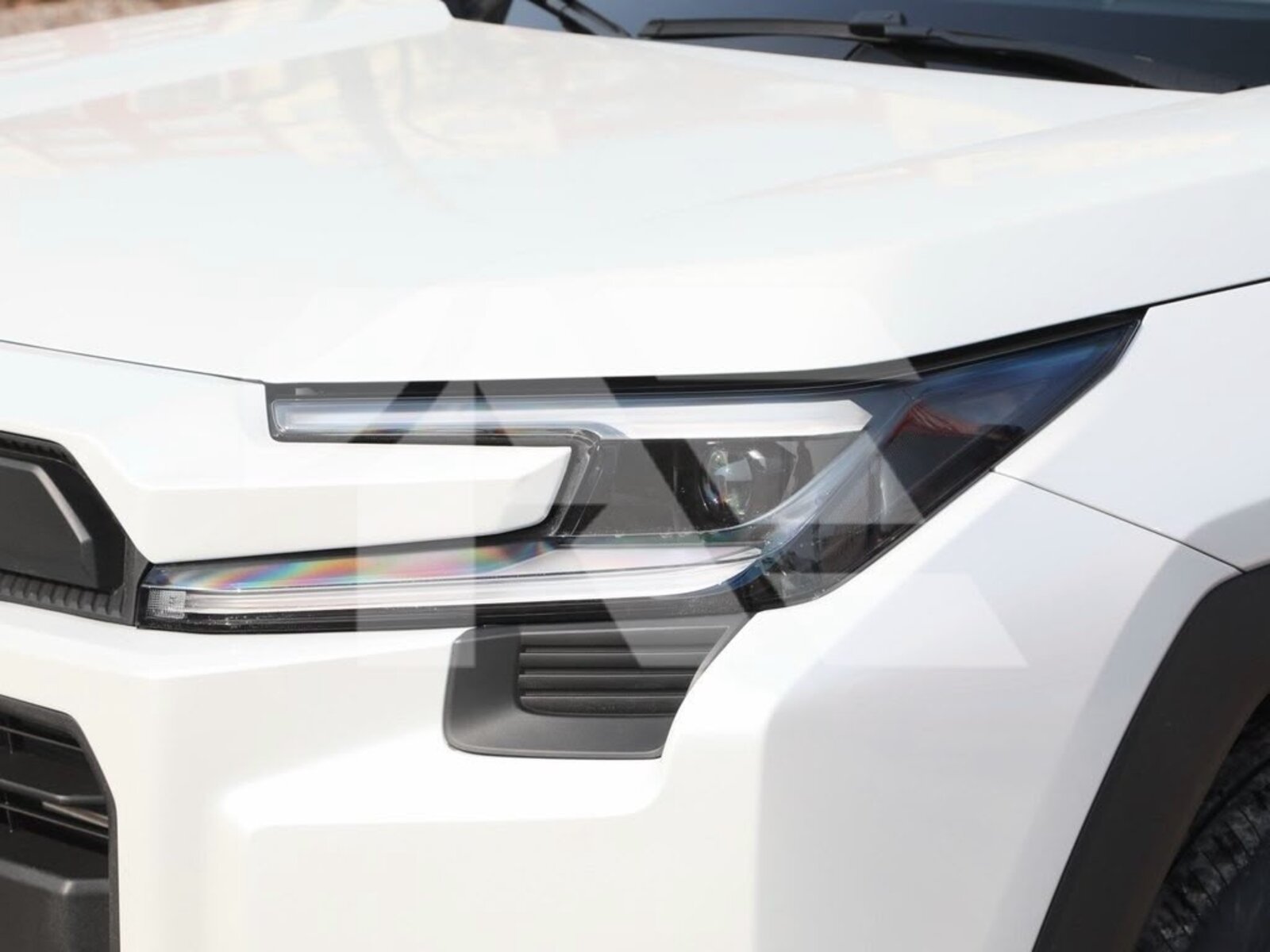 Toyota RAV4 Luxury photo 16