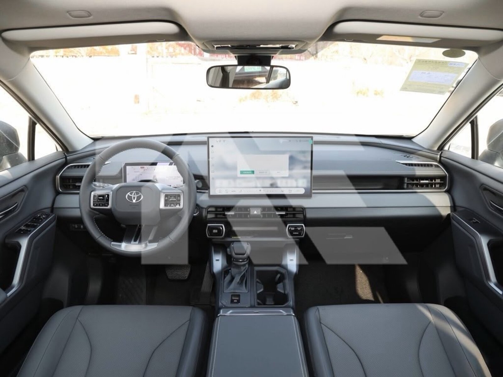 Toyota RAV4 Luxury photo 22