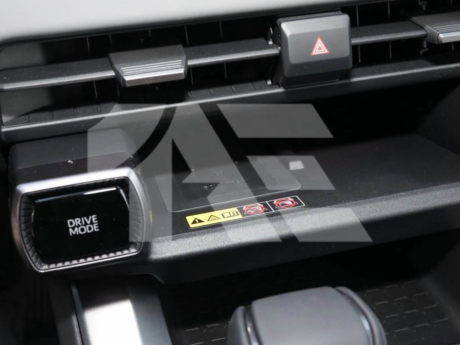 Toyota RAV4 Luxury photo 29