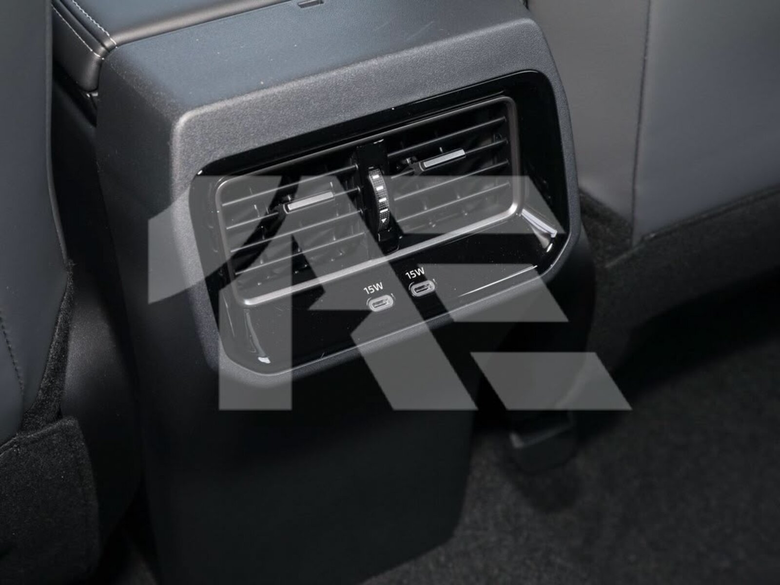 Toyota RAV4 Luxury photo 39