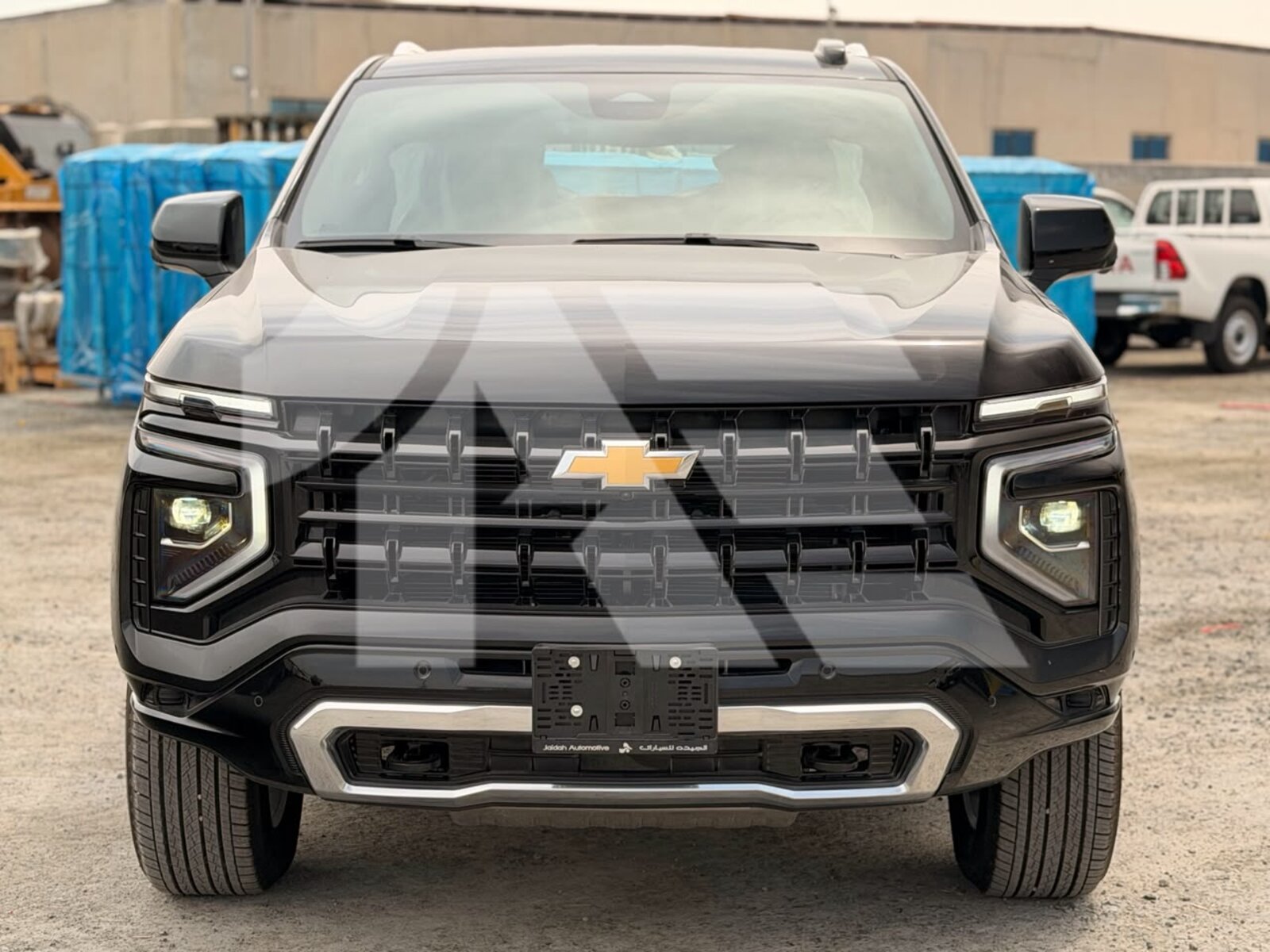 Chevrolet Suburban LS photo 2