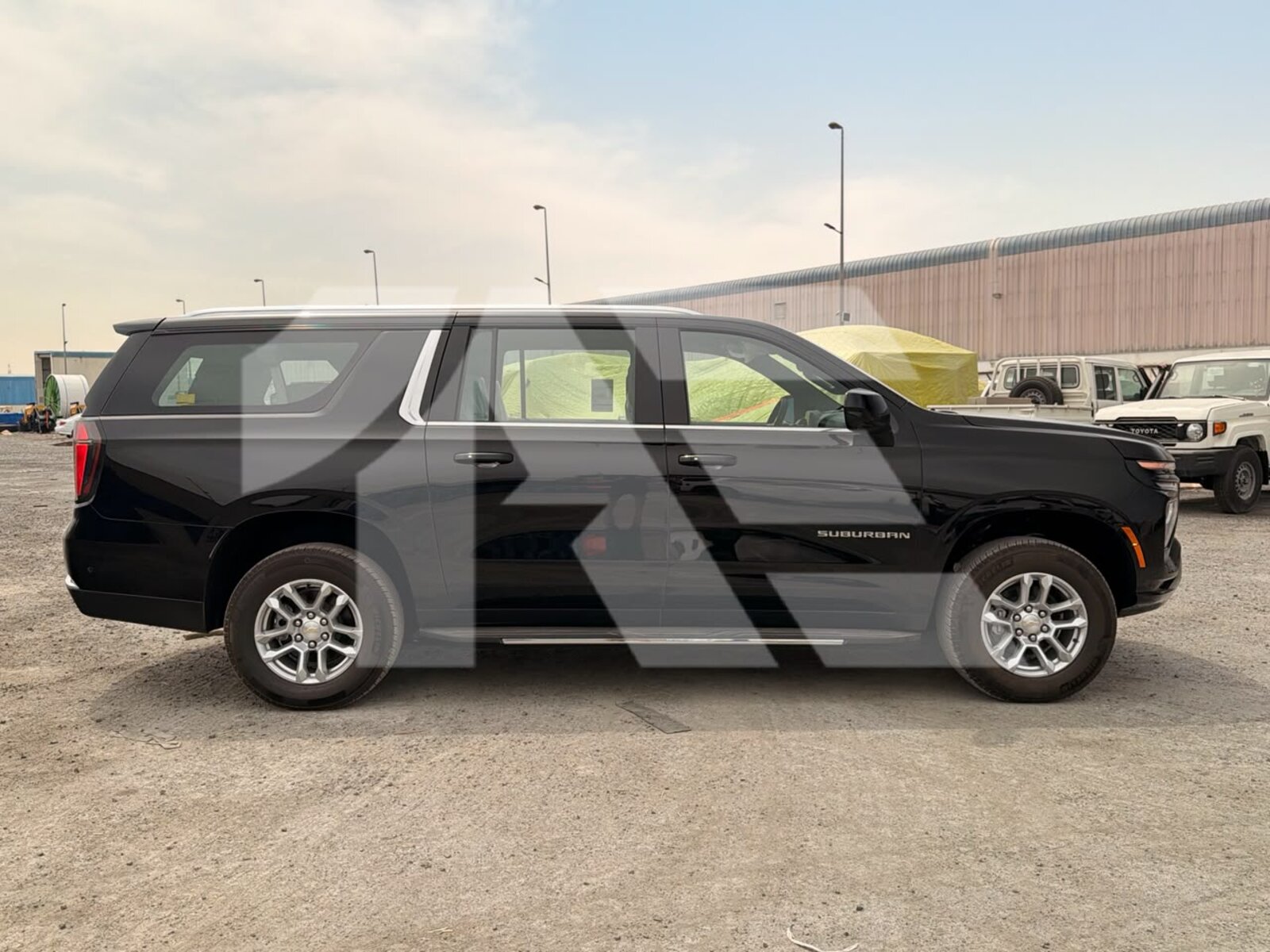 Chevrolet Suburban LS photo 4