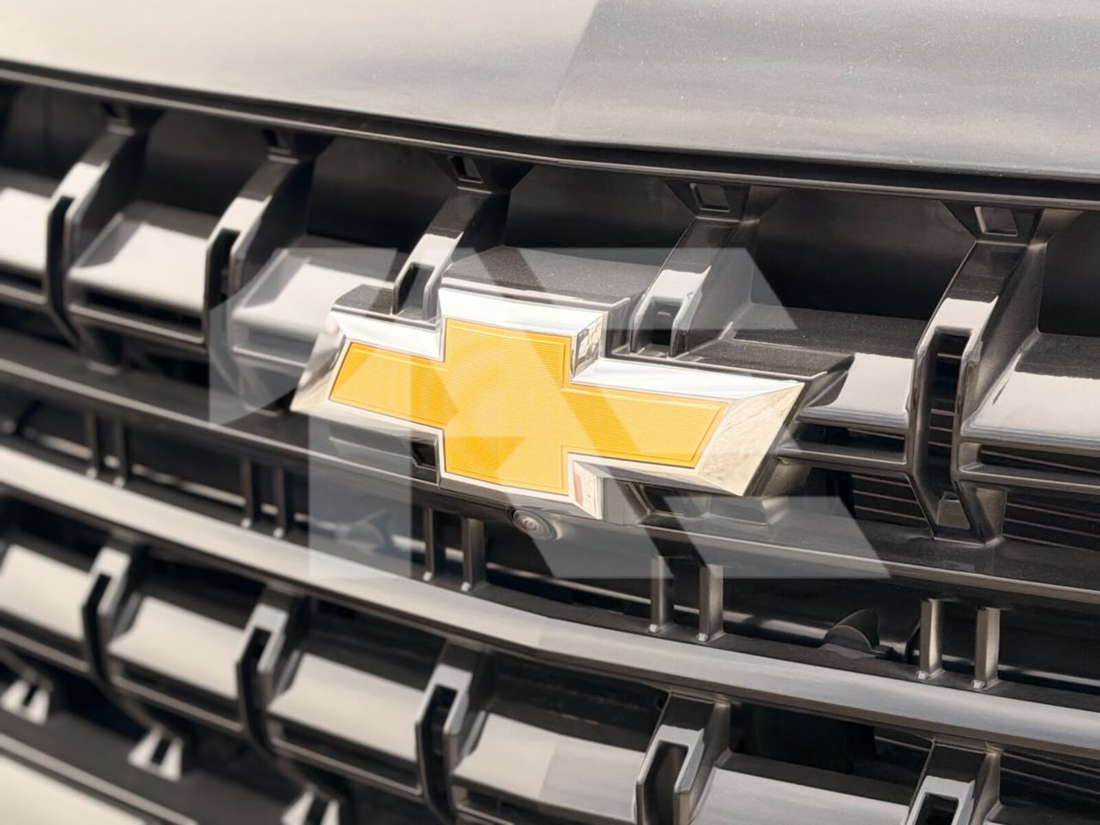 Chevrolet Suburban LS photo 9