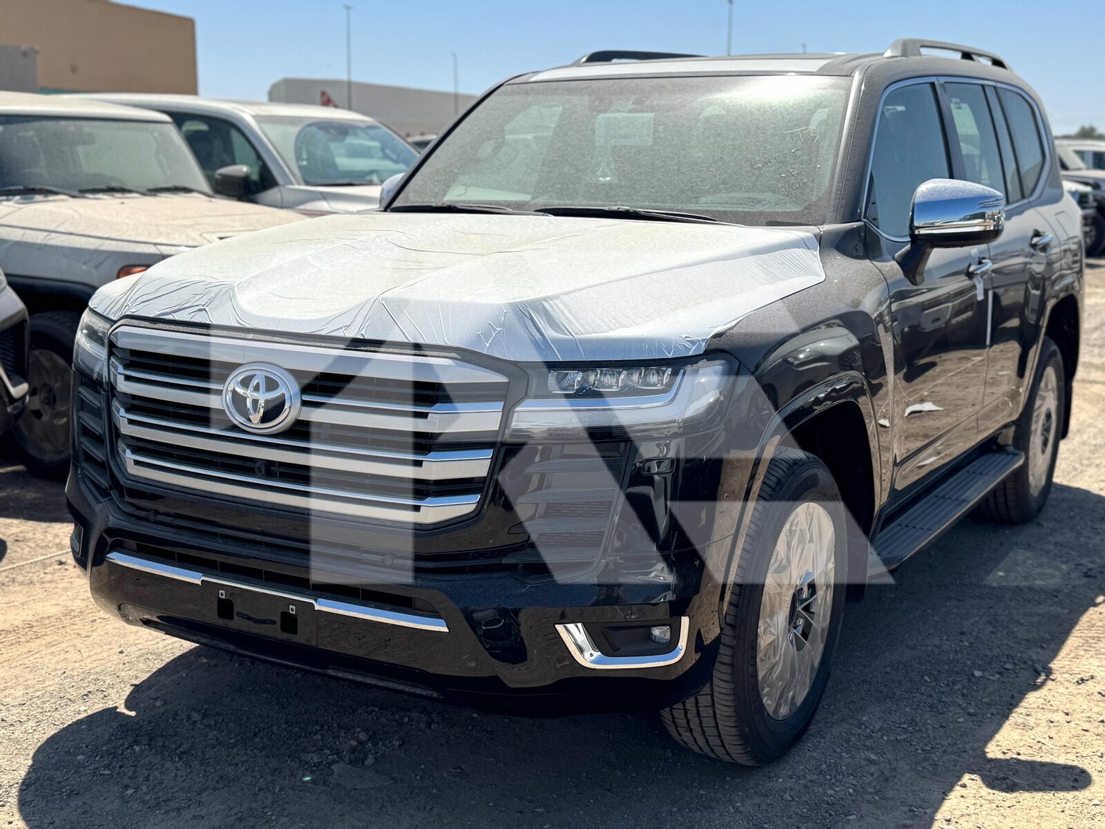 Toyota Land Cruiser VXR photo 1