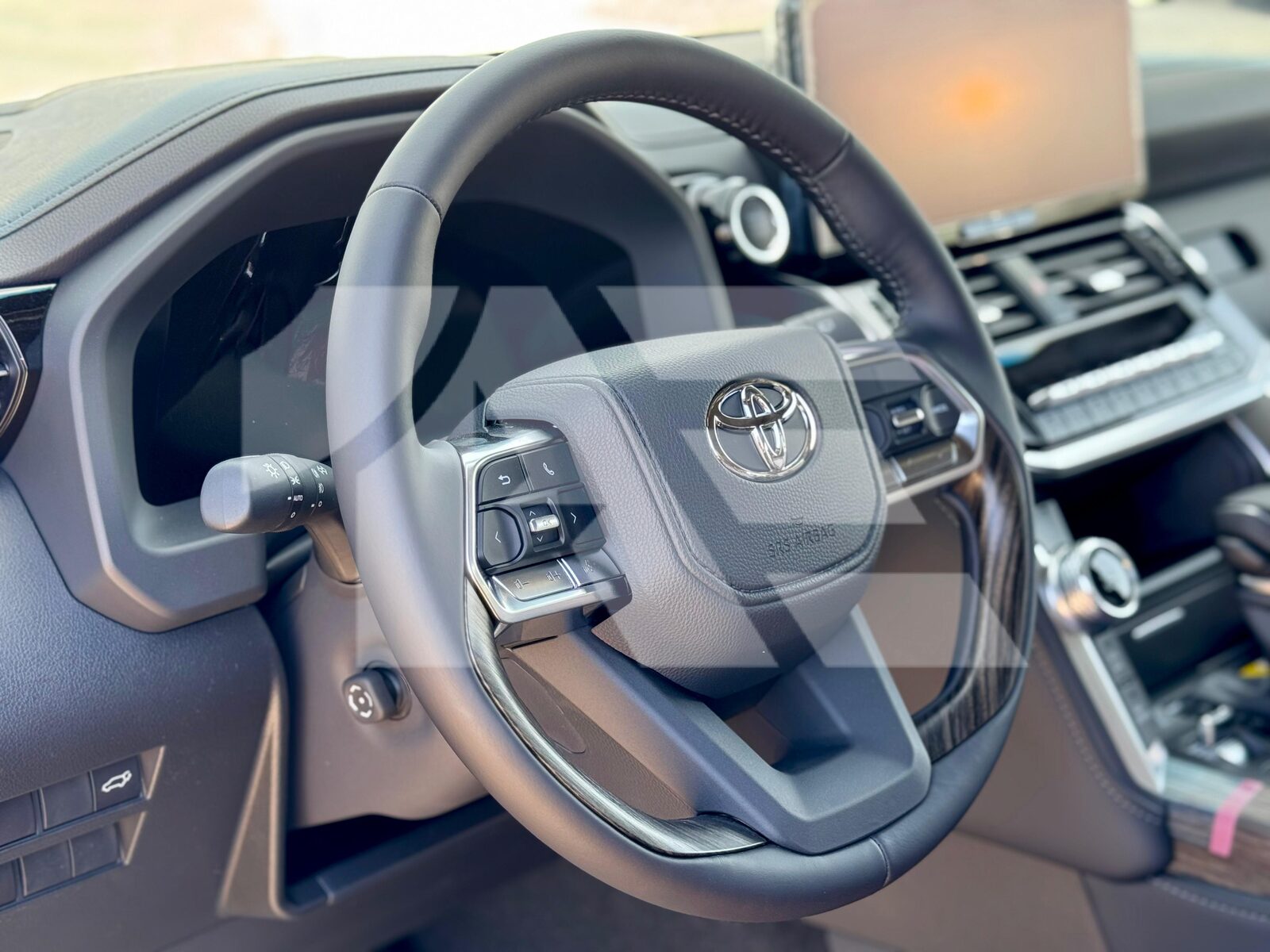 Toyota Land Cruiser VXR photo 19