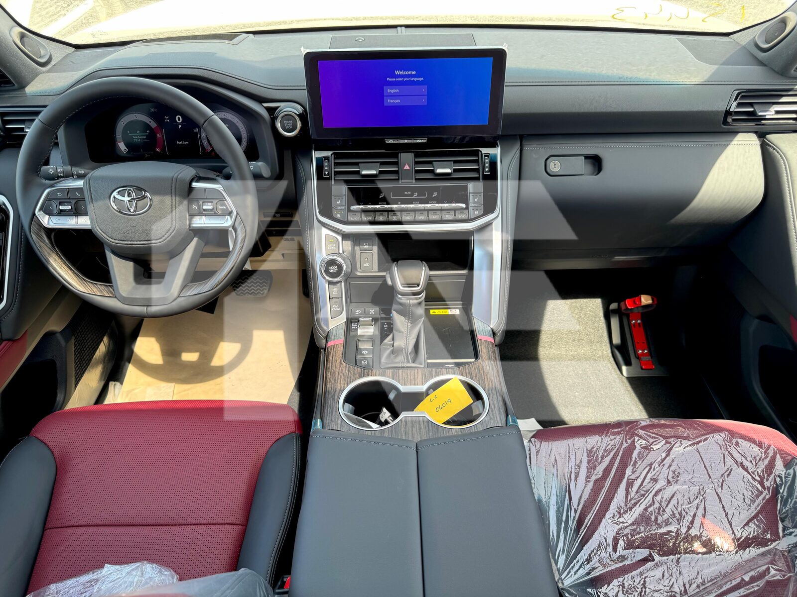 Toyota Land Cruiser VXR photo 30